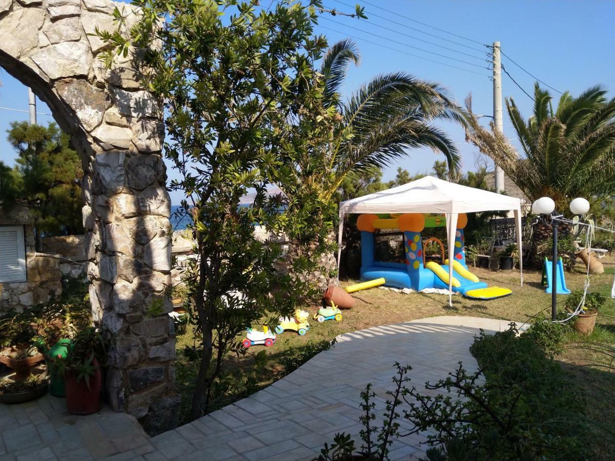 Вилла Το Πετρινο Agia Marina Mikrolimanou Экстерьер фото
